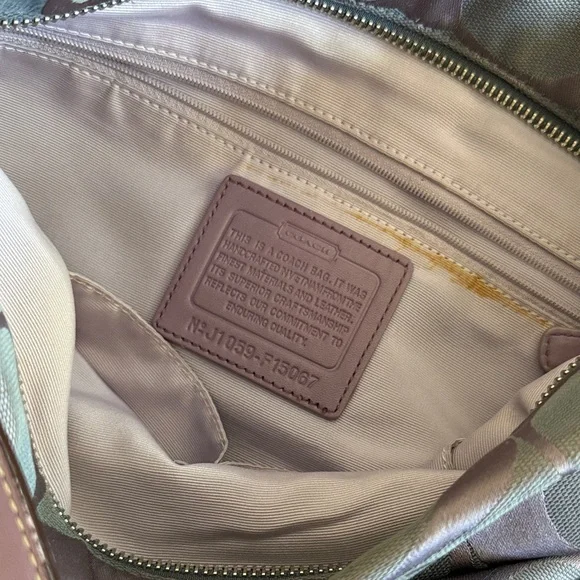 COACH - Elegant Women's Shoulder Bag in Lavender and Gray - Picture 4 of 5